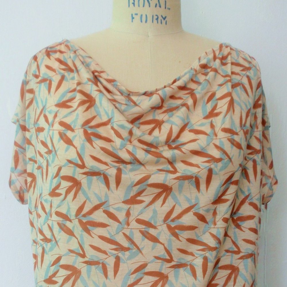 FOREVER 21 BLUE RUST LEAF PRINT COWL TOP M - Picture 5 of 6
